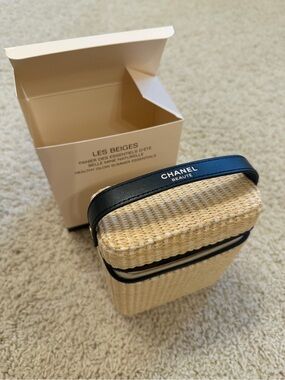 CHANEL 2026 limited edition Les Beiges Straw Cosmetic Case in Natural and Black